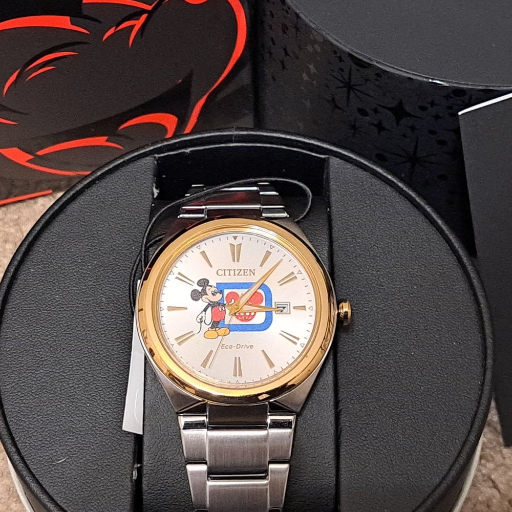 NWT Mickey Mouse Stainless Steel Walt Disney World 50th Anniversary Watch Unisex